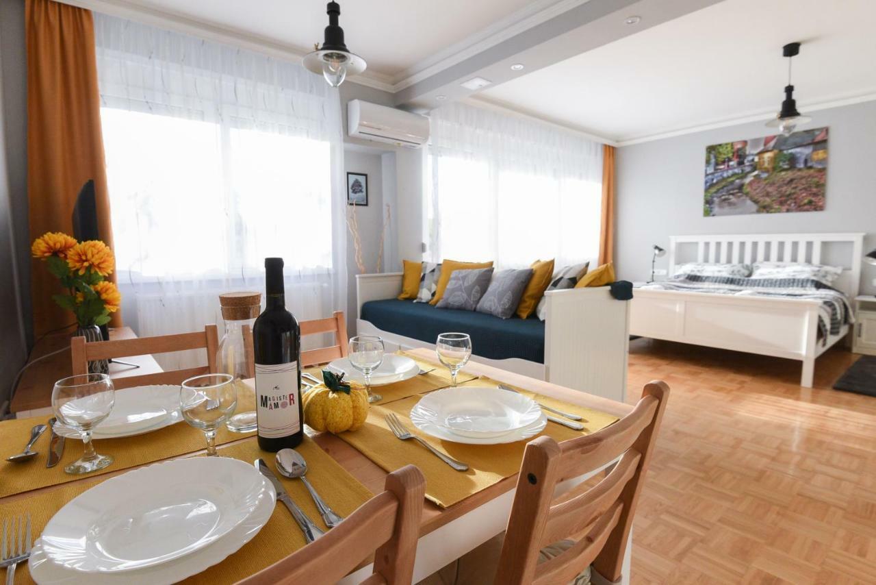 Vitalis Apartman เอ็กเกอร์ ภายนอก รูปภาพ