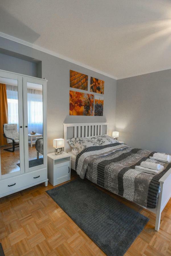 Vitalis Apartman เอ็กเกอร์ ภายนอก รูปภาพ