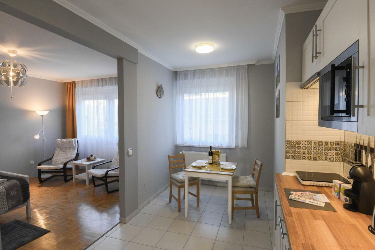 Vitalis Apartman เอ็กเกอร์ ภายนอก รูปภาพ